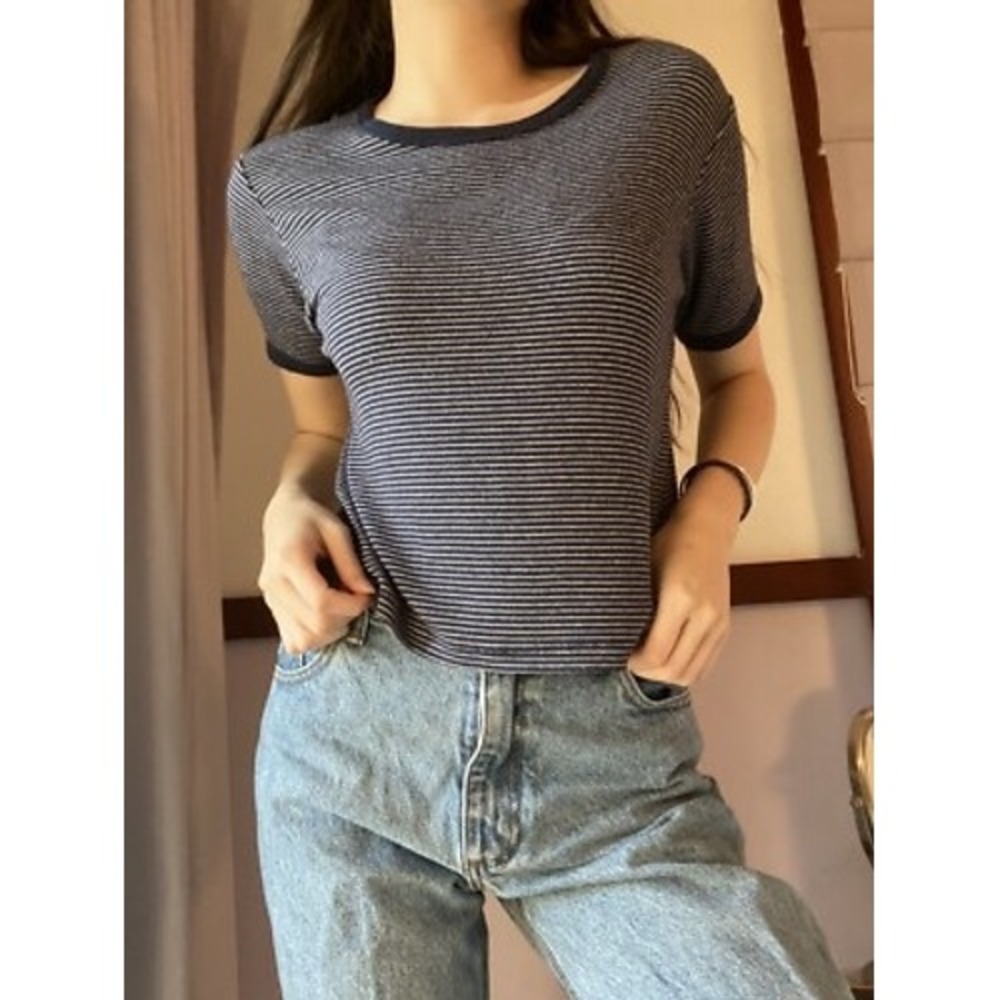 Brandy Melville Navy White Striped Baby Tee Soft Ribbed Y2K Classic Fit Grunge